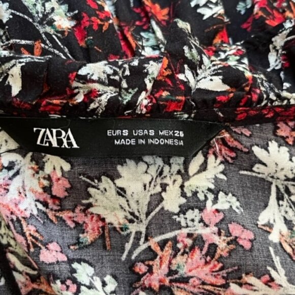 ZARA Flowing Black Long Sleeve Blouse with Red and White Floral Pattern – Small - Picture 6 of 6